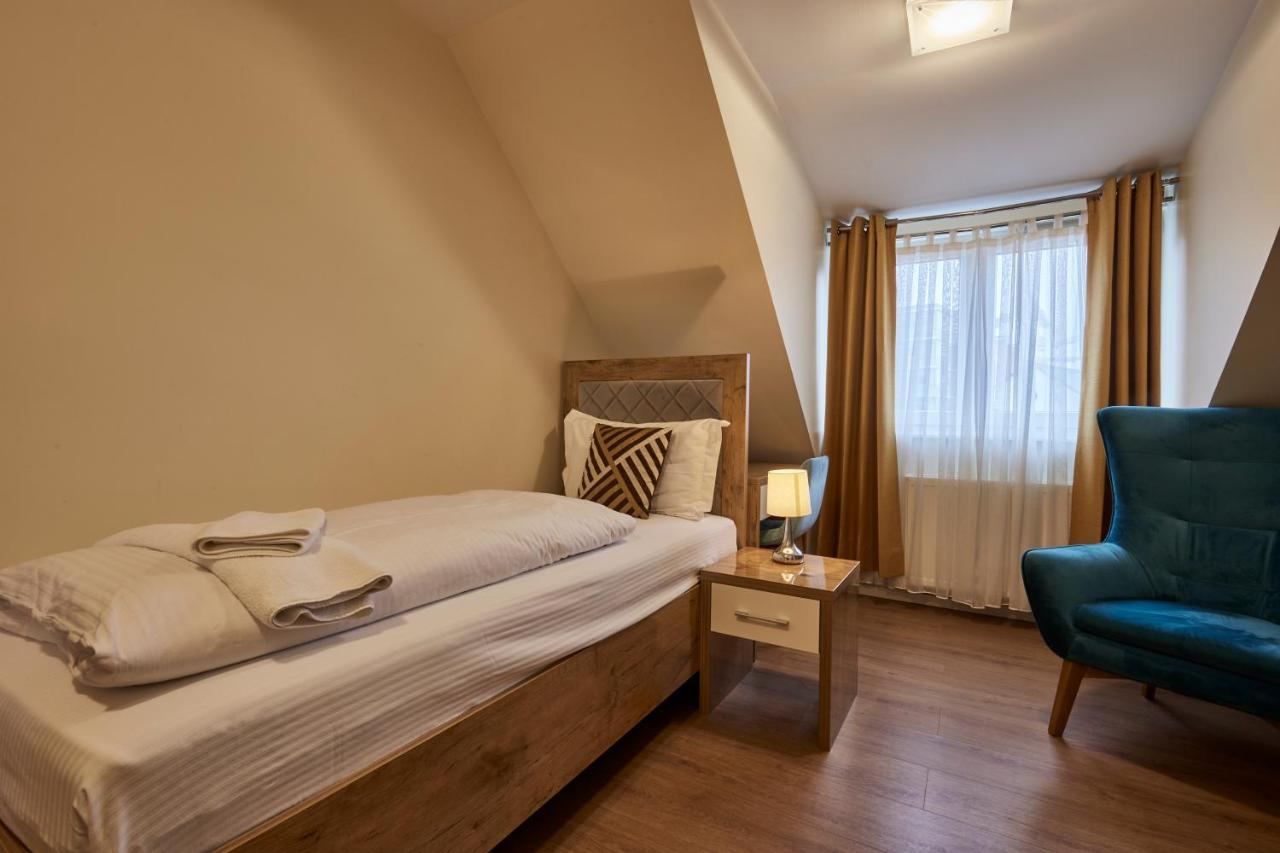 Hotel Isha Frankfurt am Main Bagian luar foto