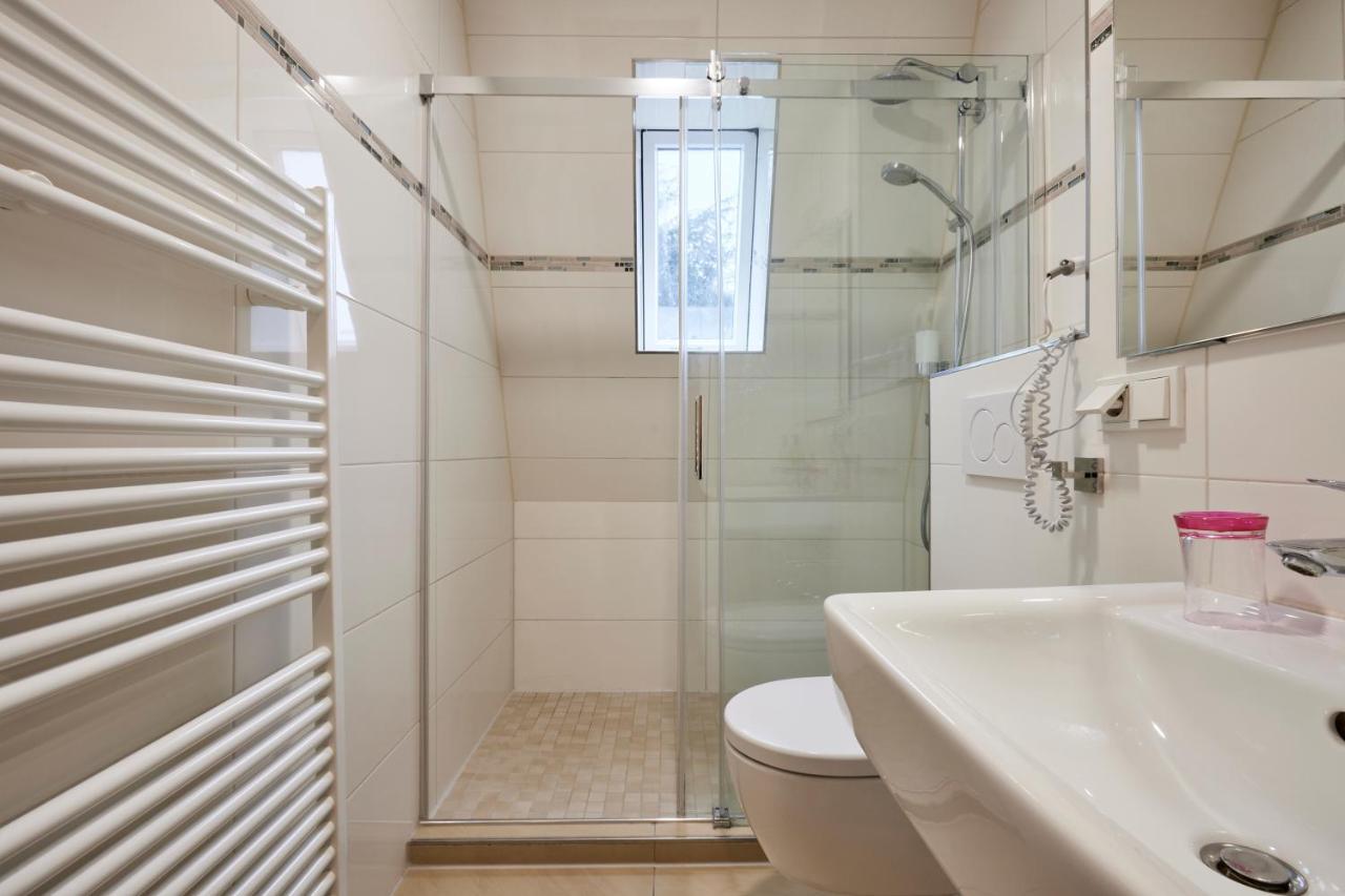 Hotel Isha Frankfurt am Main Bagian luar foto