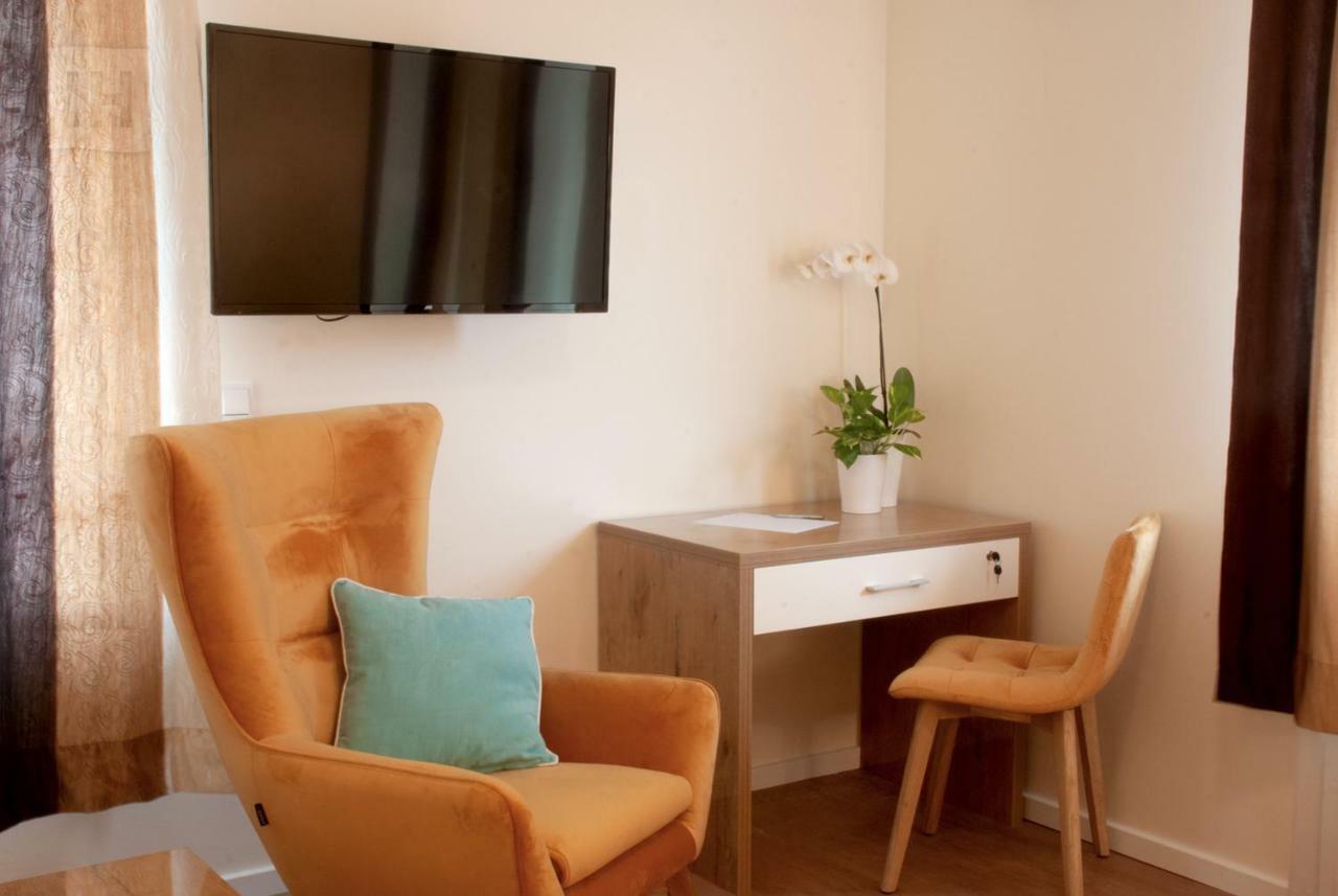 Hotel Isha Frankfurt am Main Bagian luar foto